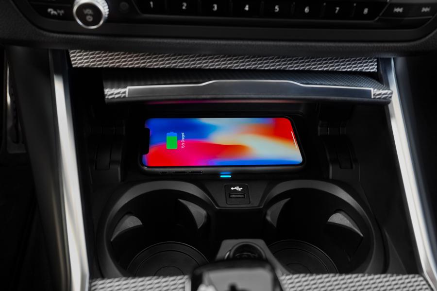 Детали интерьера BMW 330i M Sport (G20) 2019 года  (WW) (фото 190 из 284)